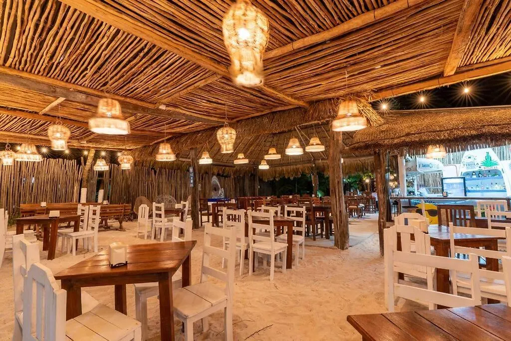Grand Titanic, Boat House Apartment Punta Allen